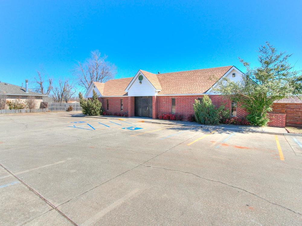 $9/sqft Office Lease Near Tinker AFB 2