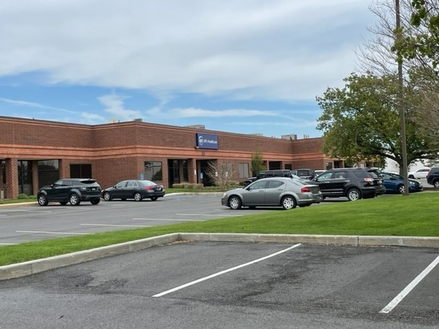 Flex/Warehouse in Newark, DE: +/- 29,750 SF, Bay & Loading Dock