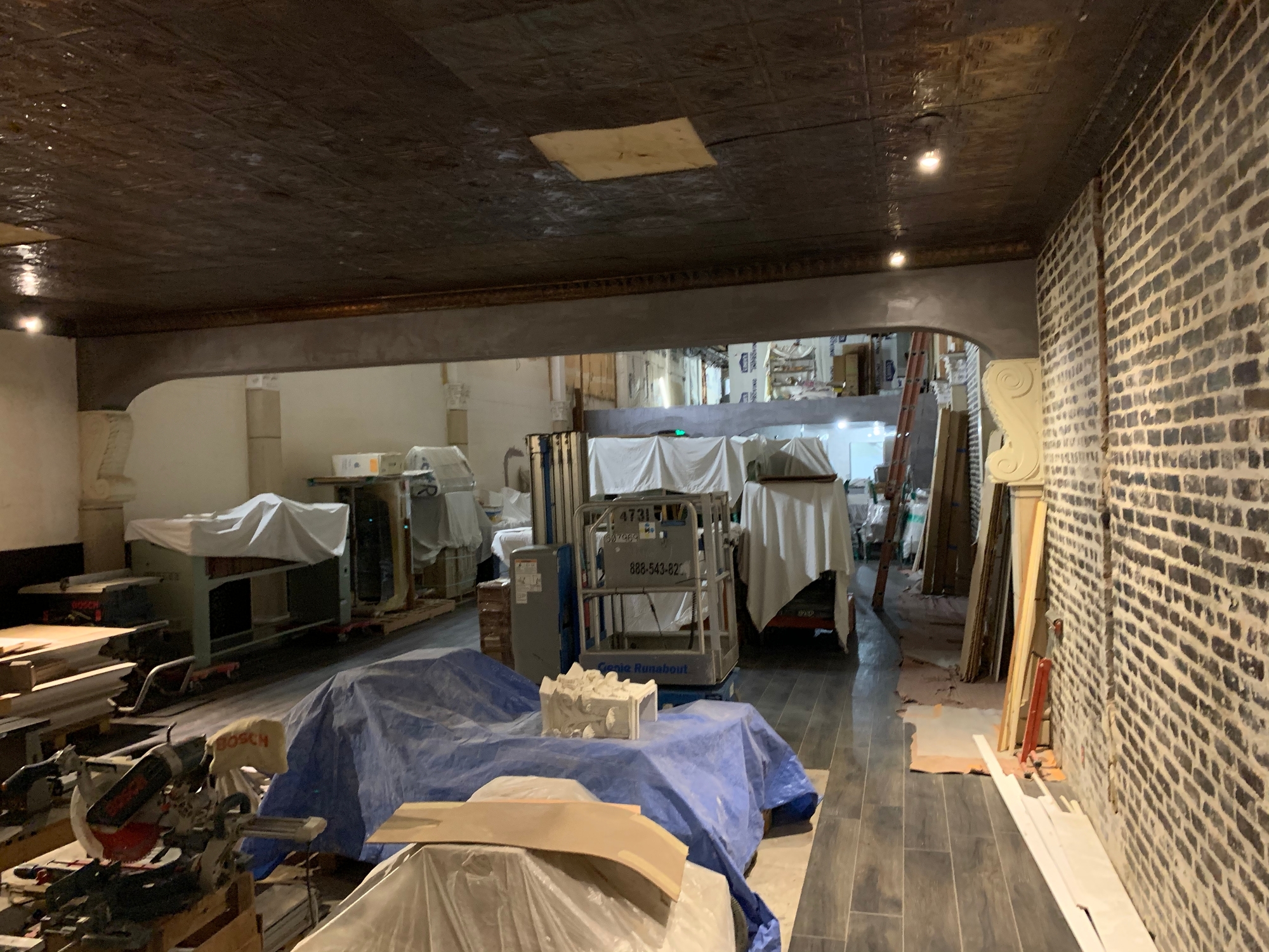 Fully Fixturized Restaurant Space for Lease in the Heart of Glendale 4