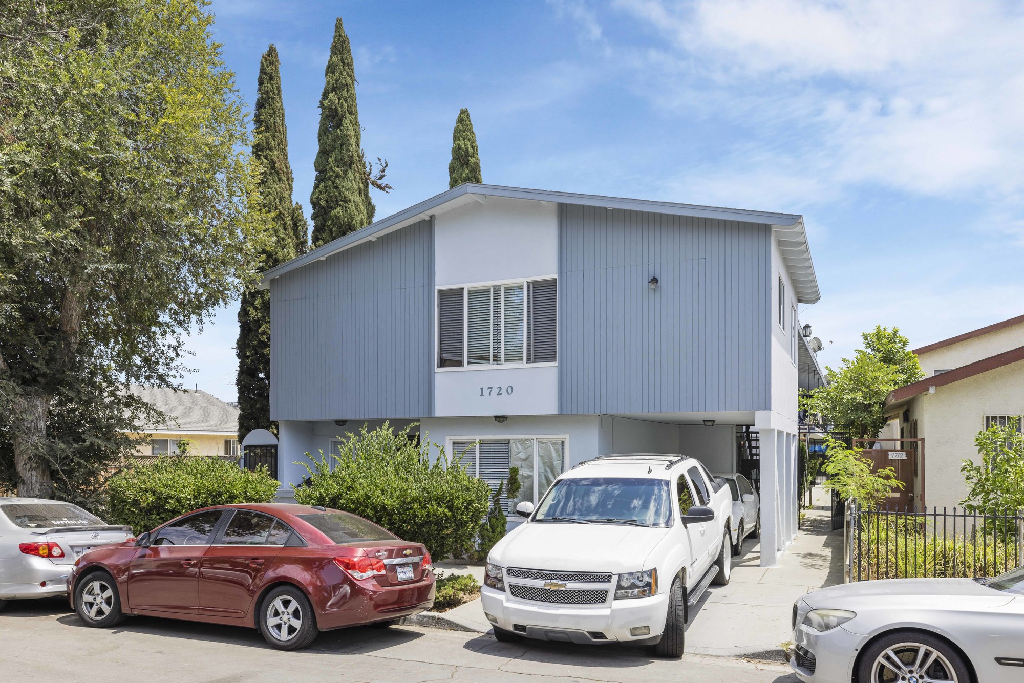 1720 Cerritos Ave thumbnail 2