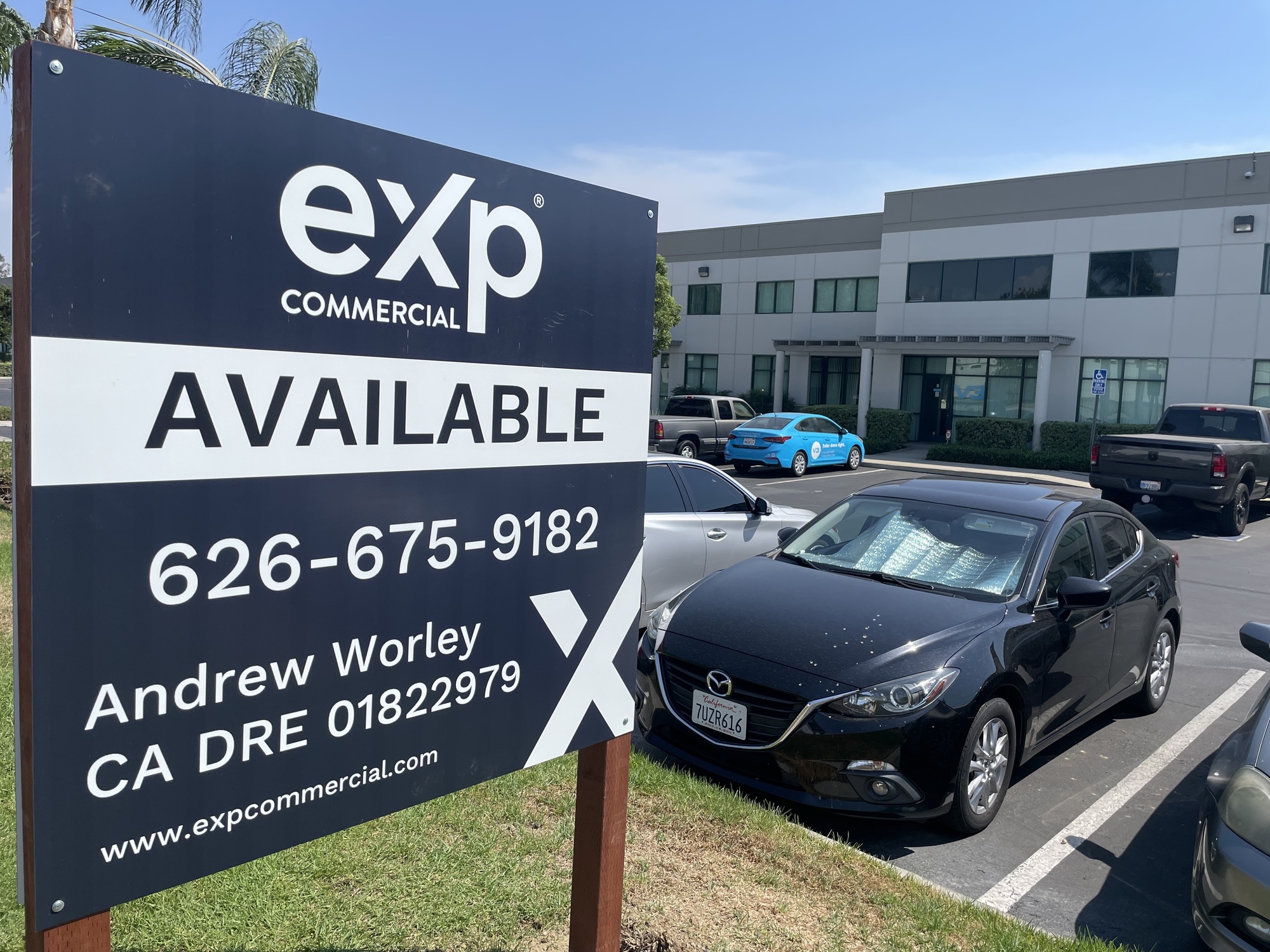4,190 sf Industrial Warehouse in High Image Park with mezzanine 3