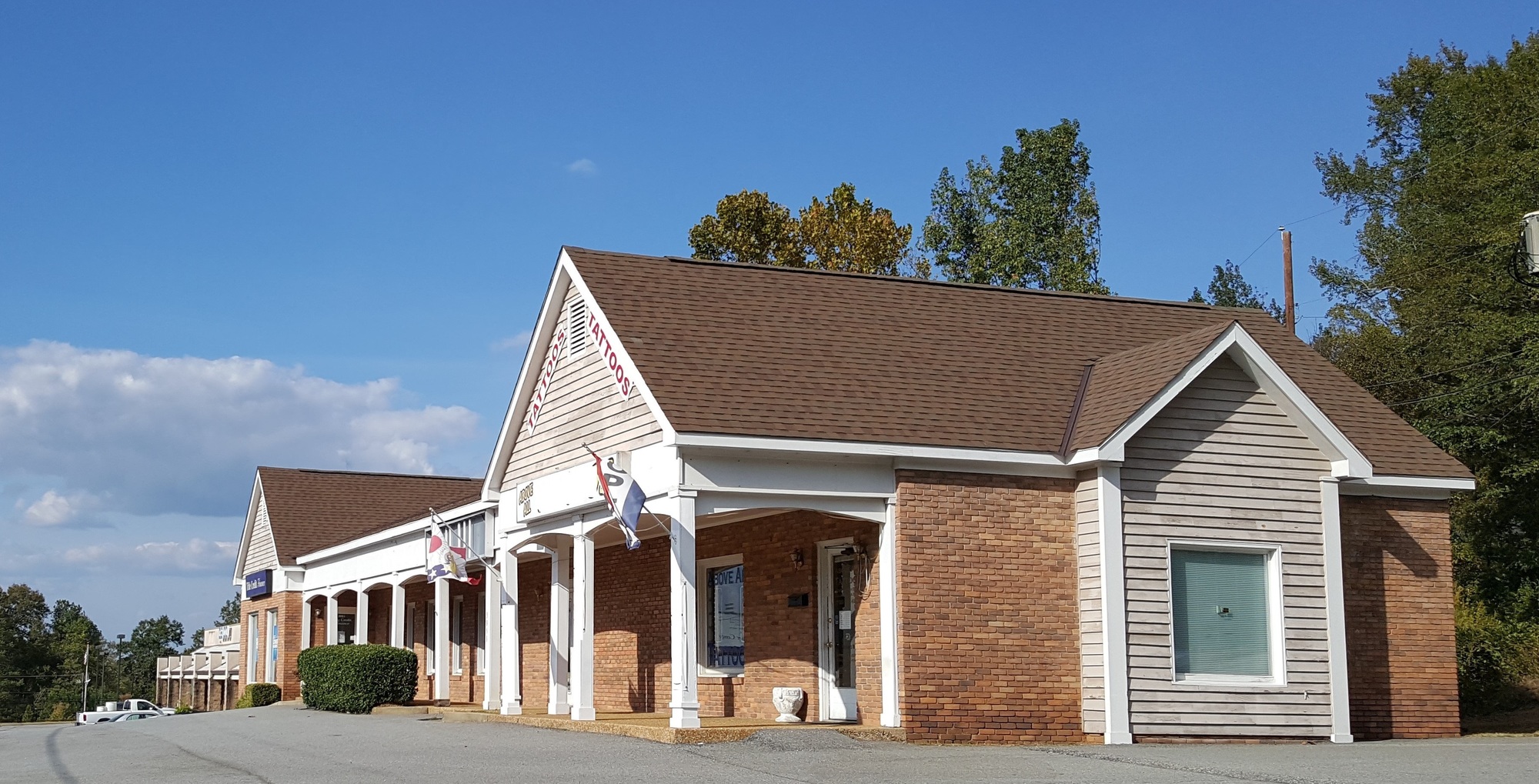 Victory Drive Retail Center
