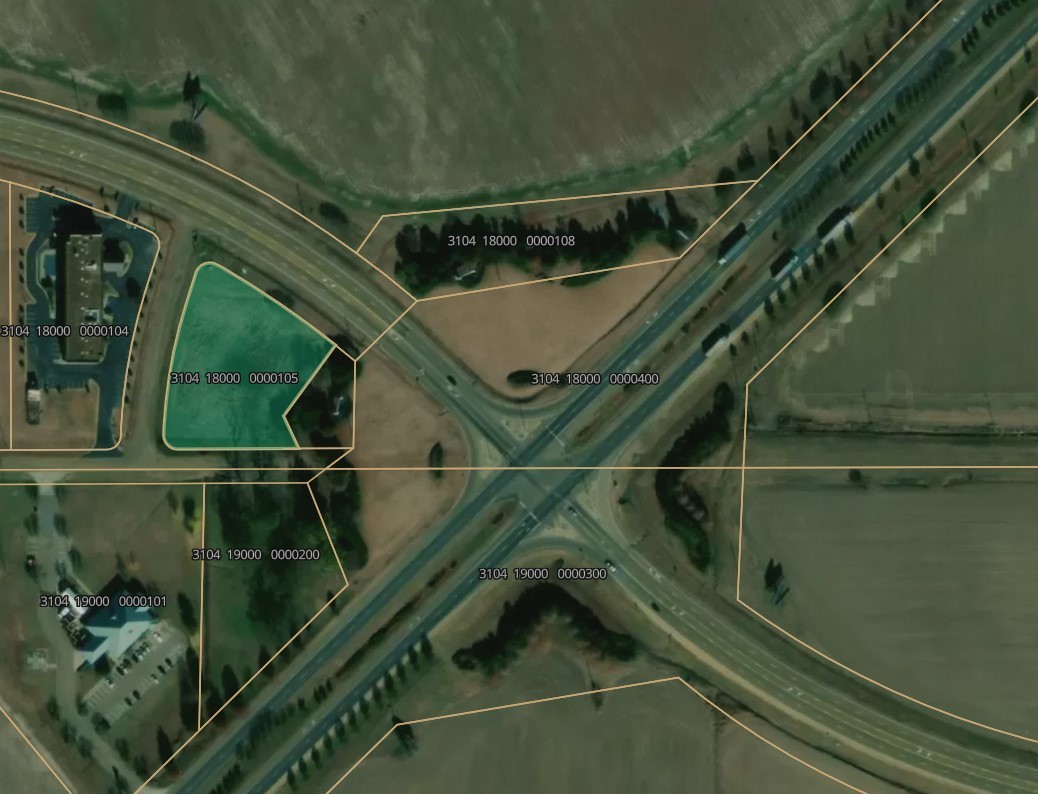 Tunica Corner lot just off Highway 61