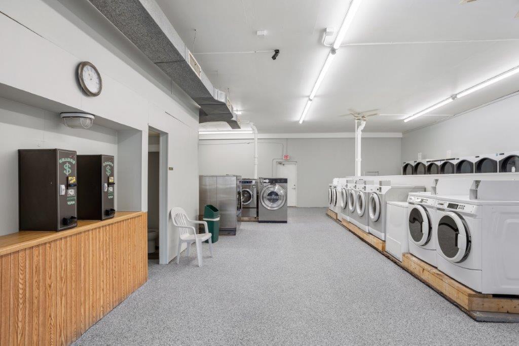 Laundromat  4