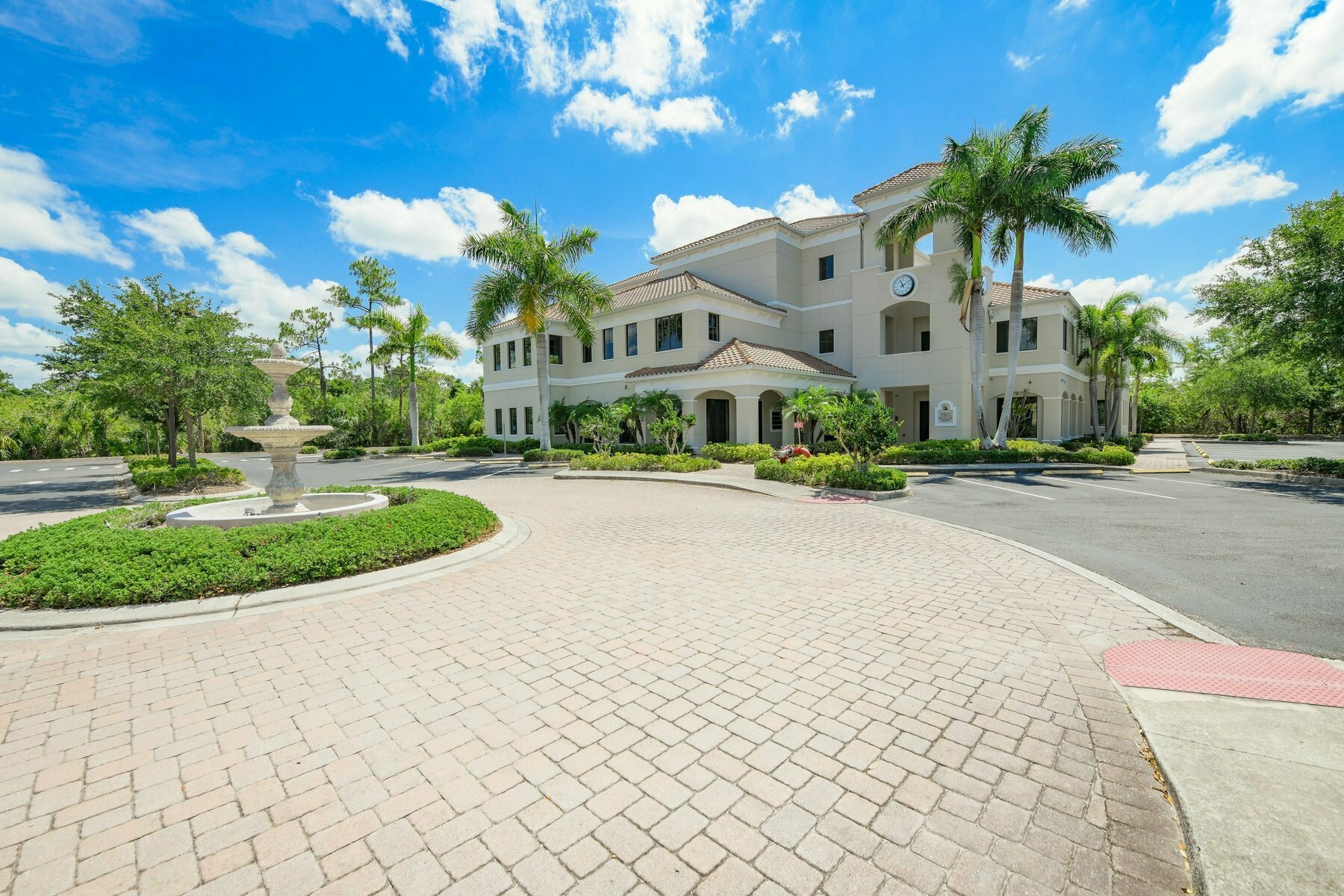 5920 Pan American Blvd - photo 10 of 92