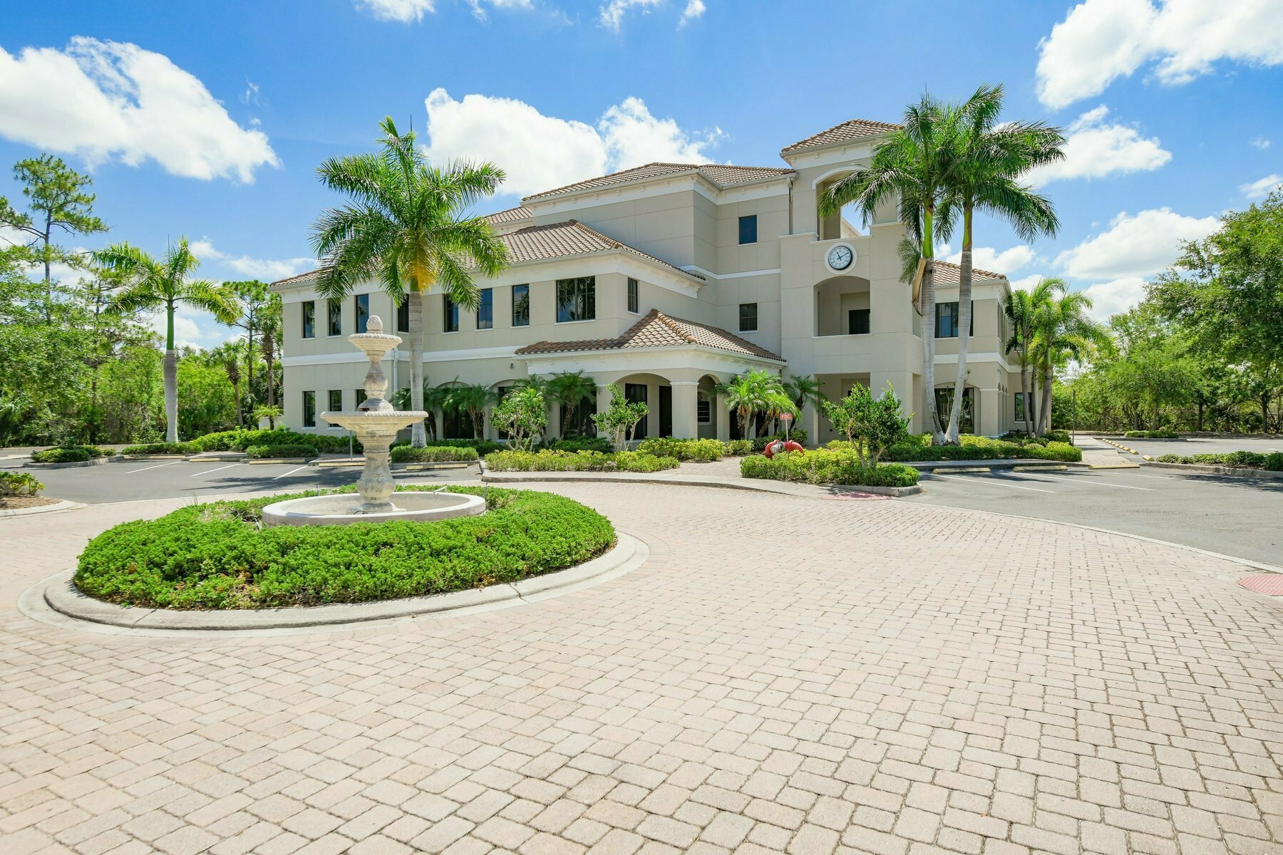 5920 Pan American Blvd - photo 11 of 92