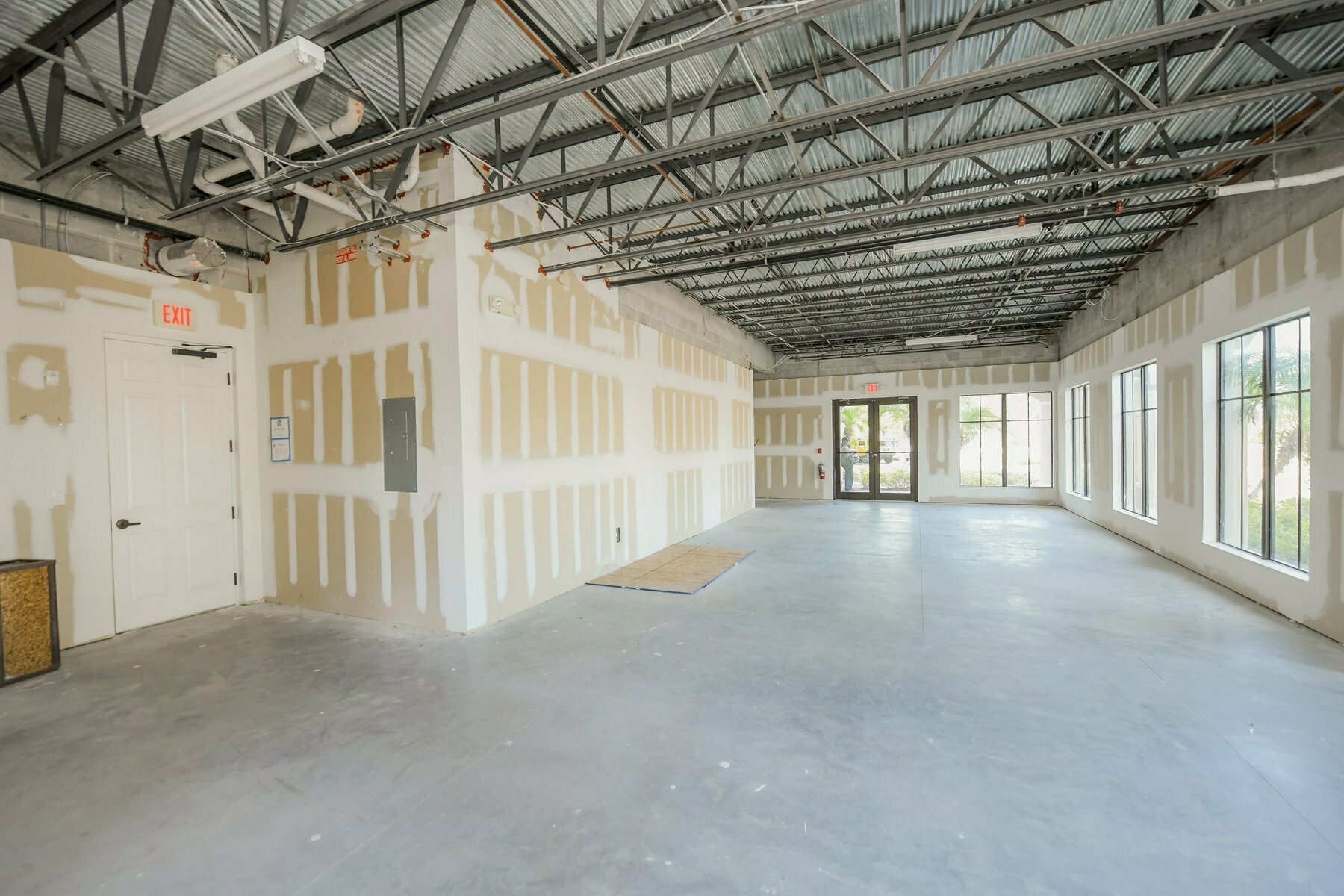 5920 Pan American Blvd - photo 35 of 92