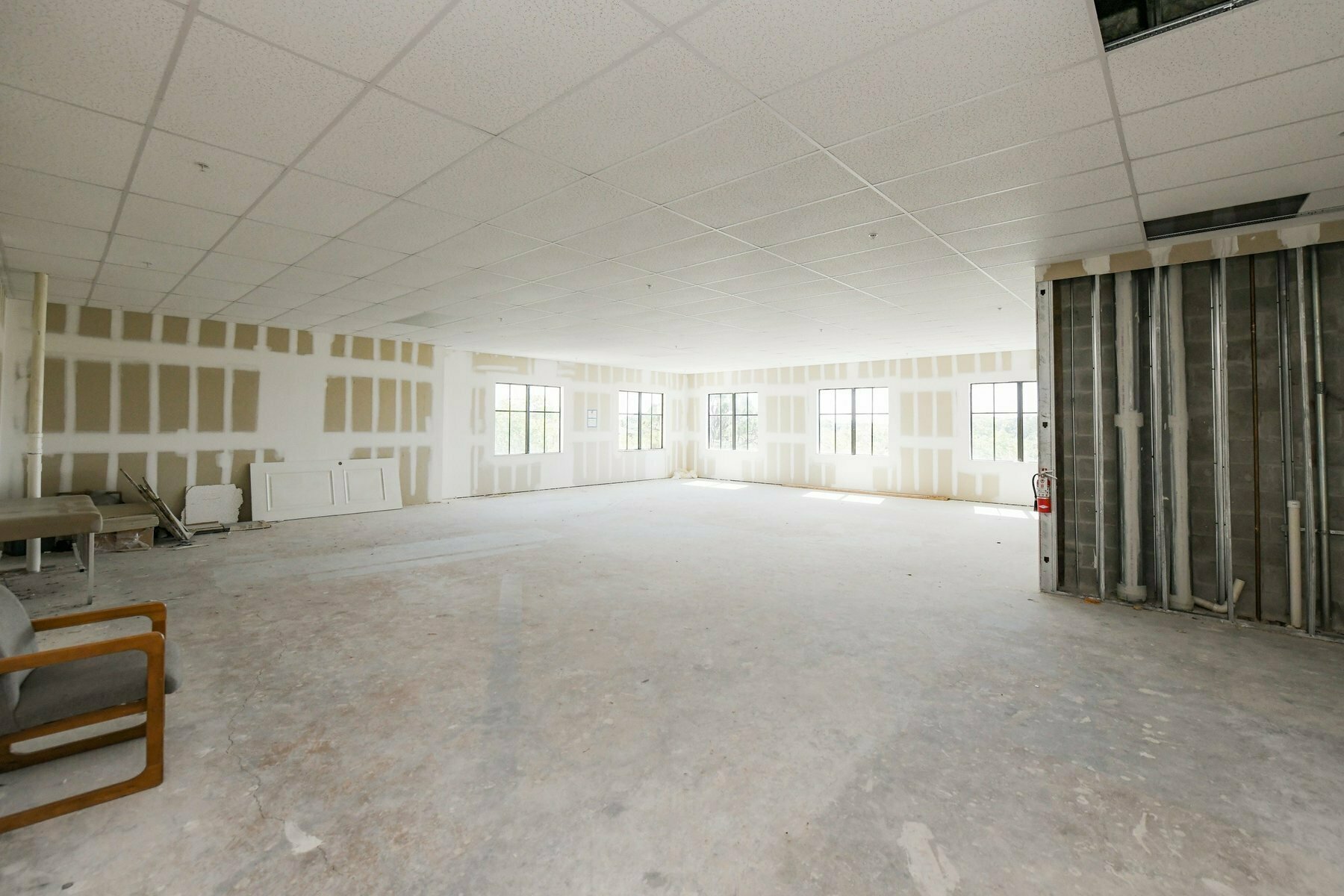 5920 Pan American Blvd - photo 73 of 92