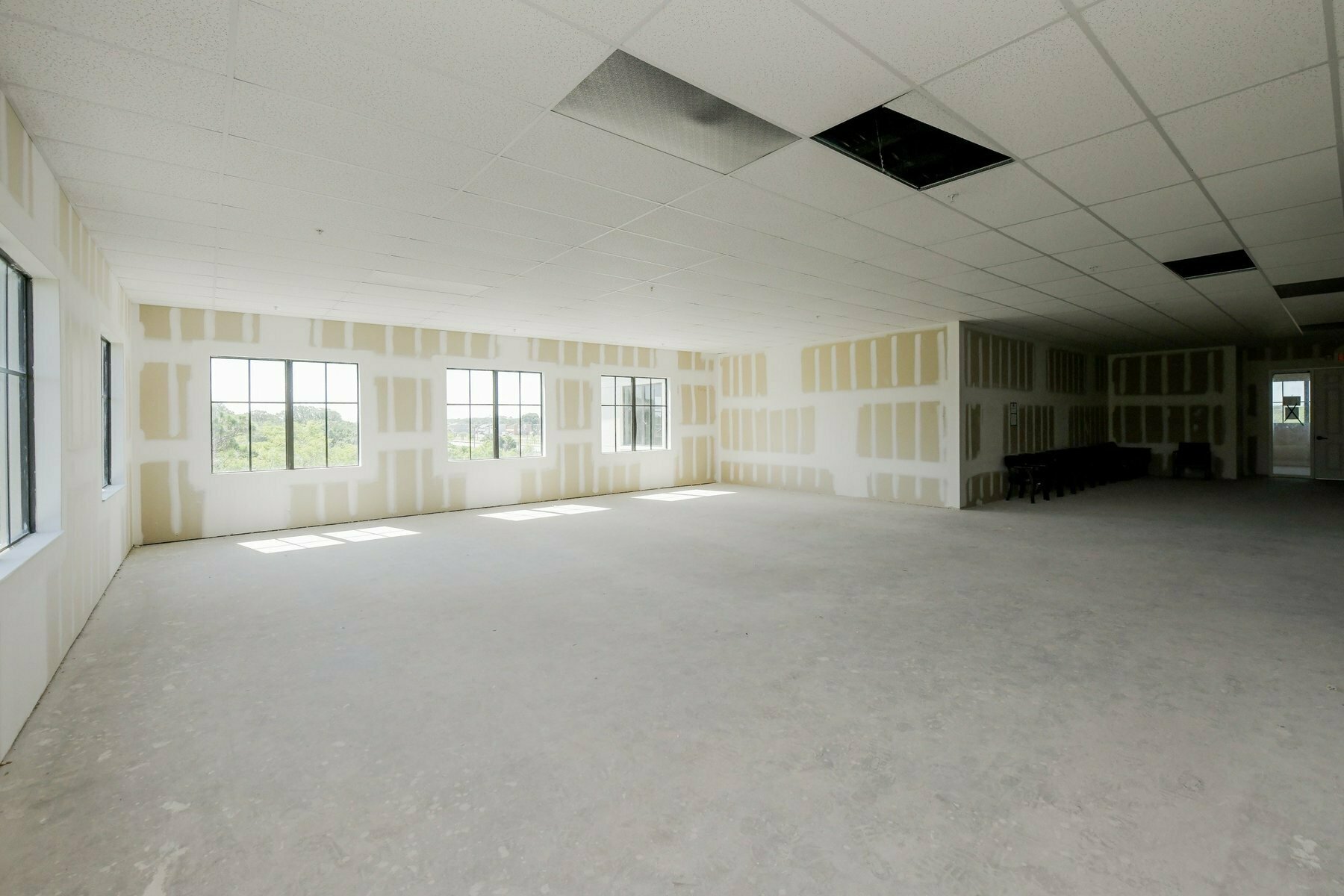 5920 Pan American Blvd - photo 79 of 92