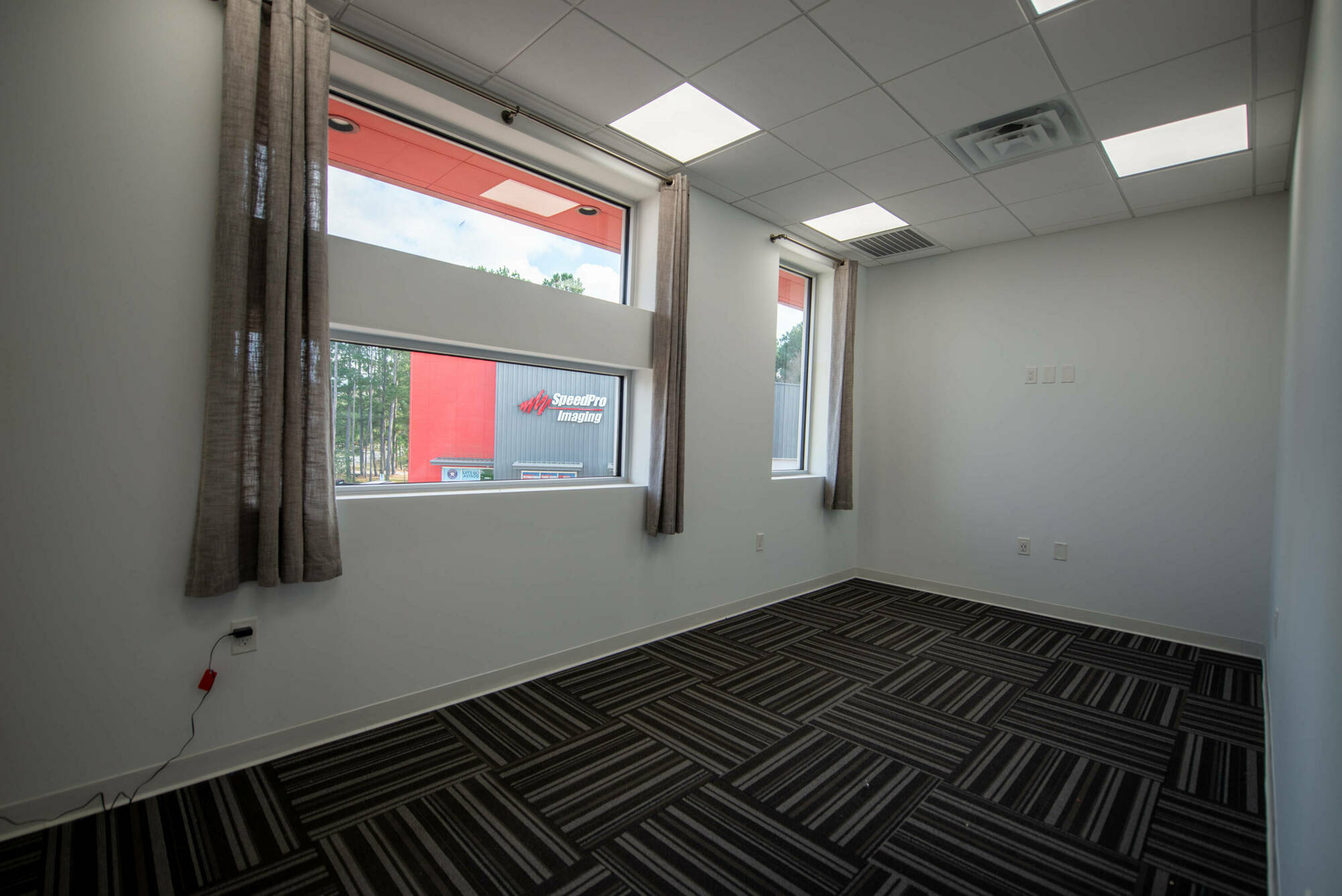 3,100 Office Flex Space Ready to Move in. 4