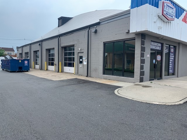4624 sq Ft for Lease as Retail or Repair shop within Plaza 12 Shopping Ctr Carteret NJ