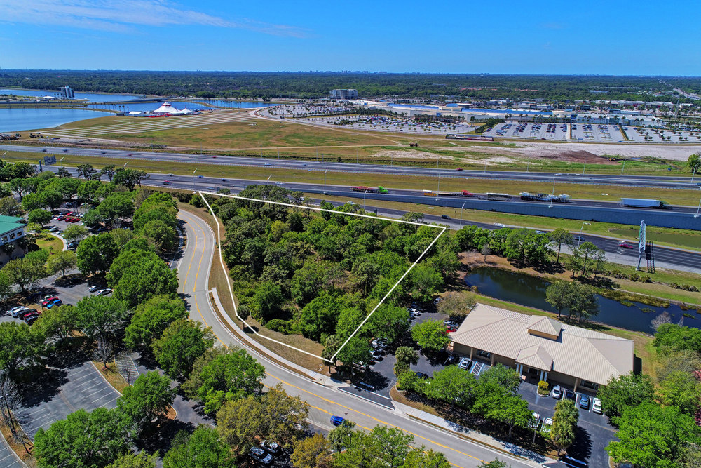 6200 Lake Osprey Drive - photo 6 of 11