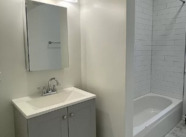 7600-02 N. Sheridan