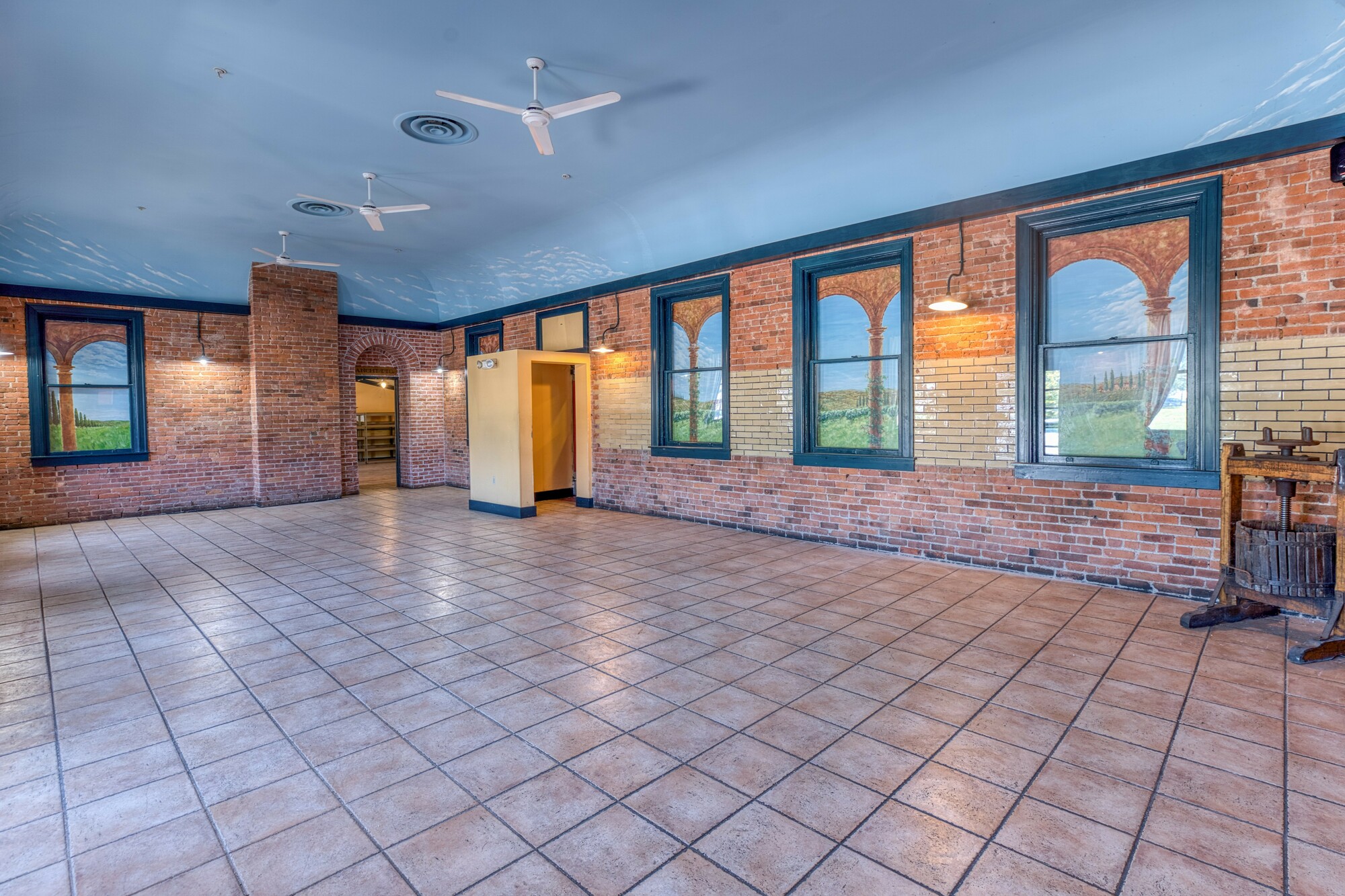 58-60 Market St 4