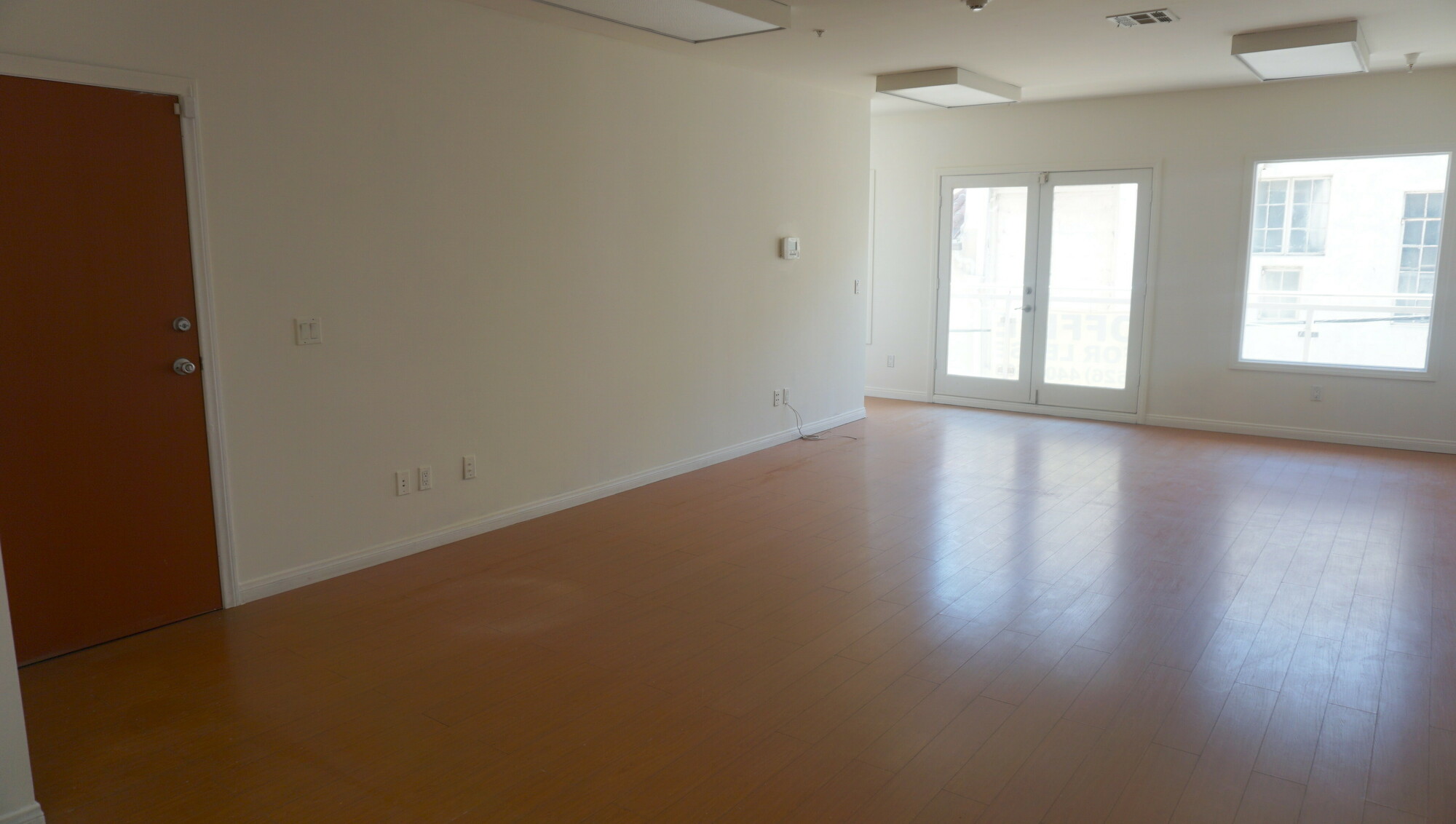 1,200 sq/ft +/- Office Space For Lease 2