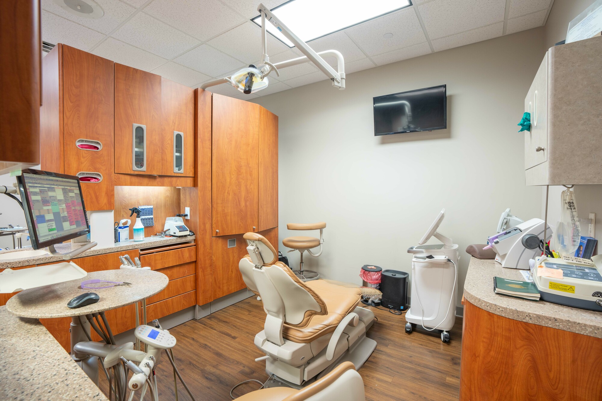 sadeghi Dental Clininc 4