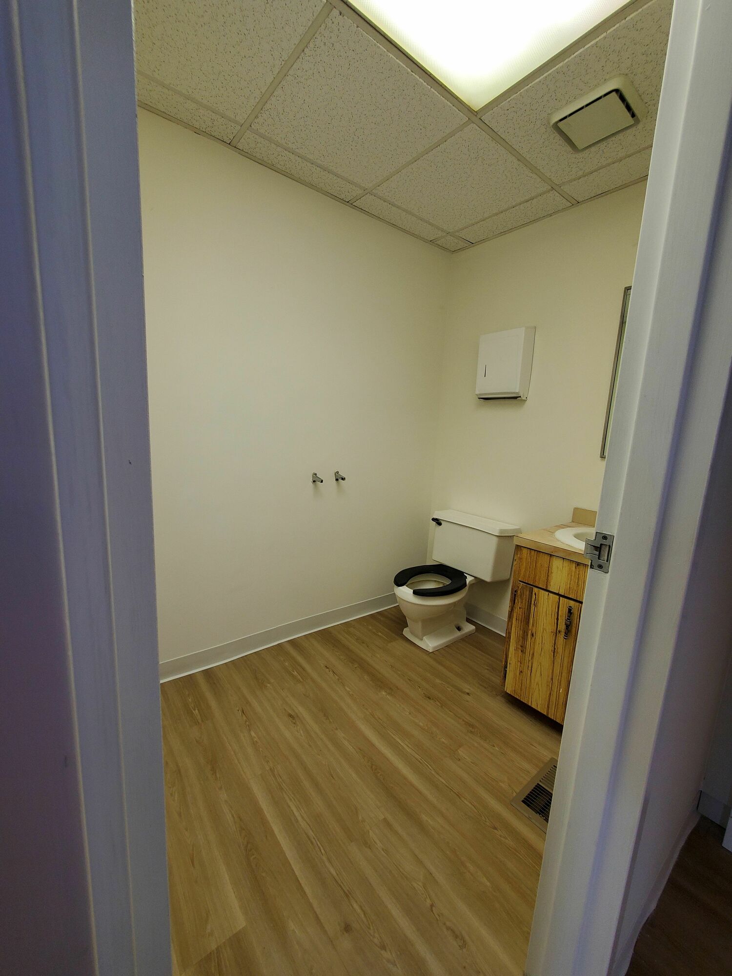 17500 E. Unit C Carriageway Dr.