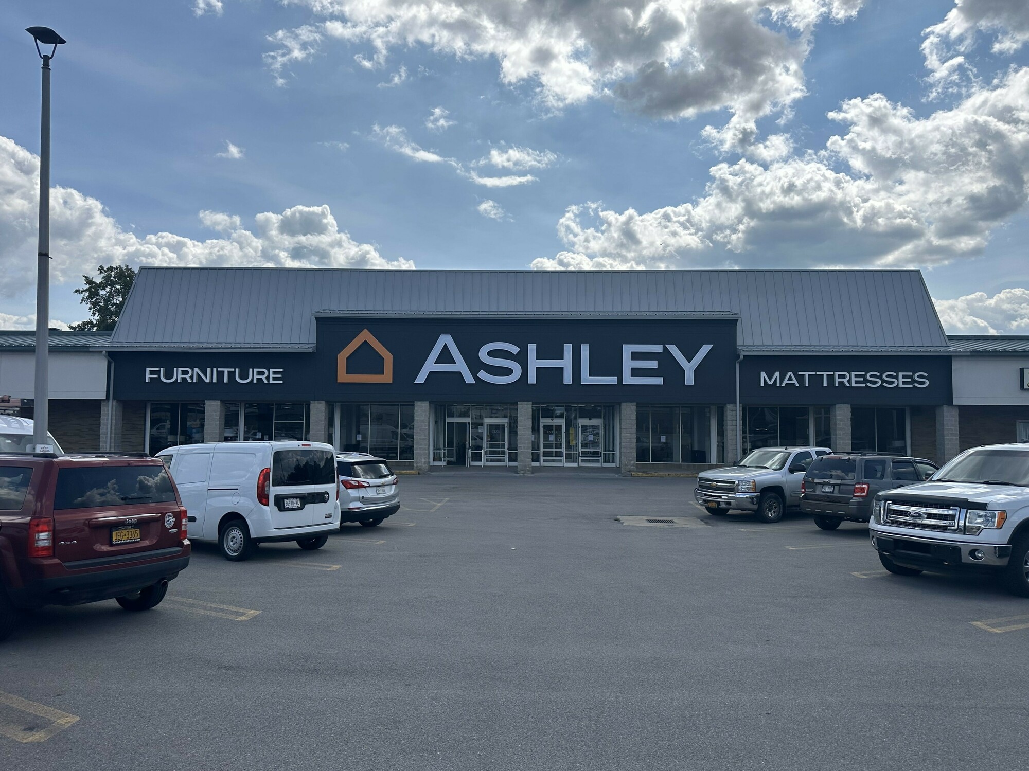 Regional Retail Opportunity Along I-90 4