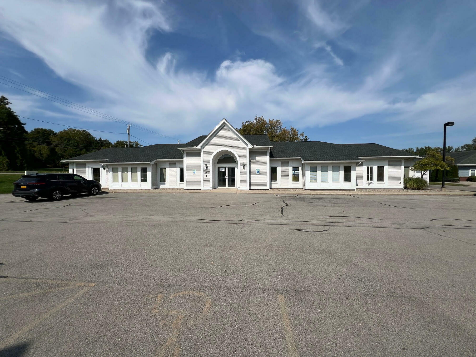 **Prime Office Suites Available at 401 Penbrooke Dr, Bldg. 2 in Pennfair Office Park**