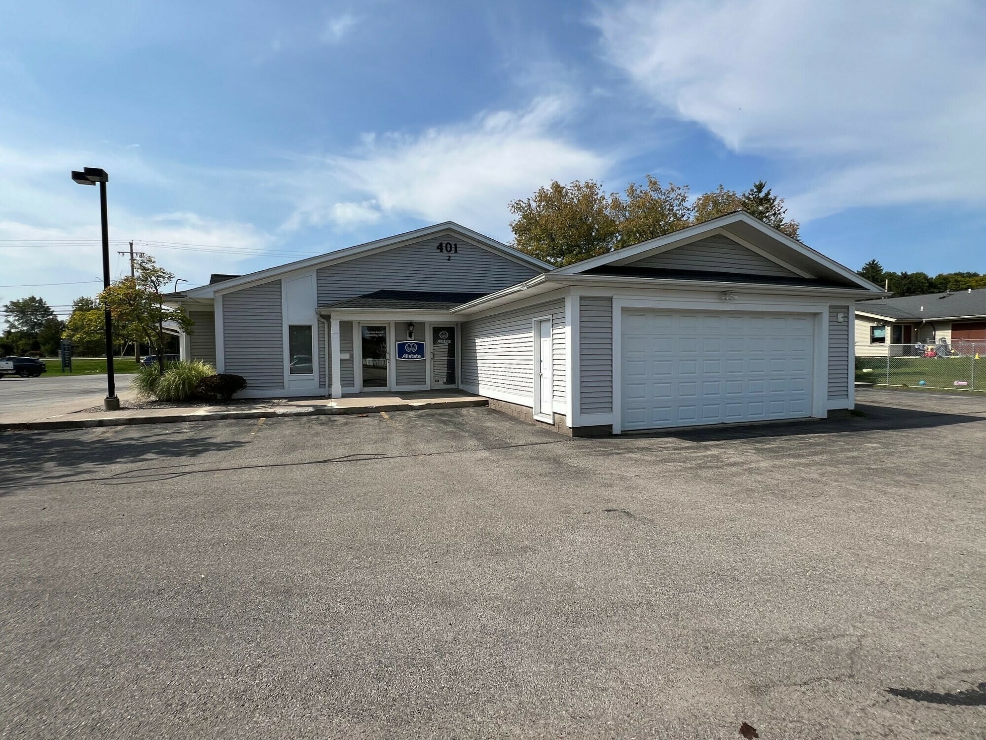 **Prime Office Suites Available at 401 Penbrooke Dr, Bldg. 2 in Pennfair Office Park** 4