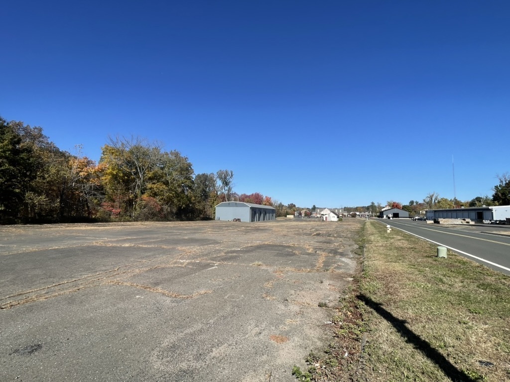 Industrial Outdoor storage lot  4
