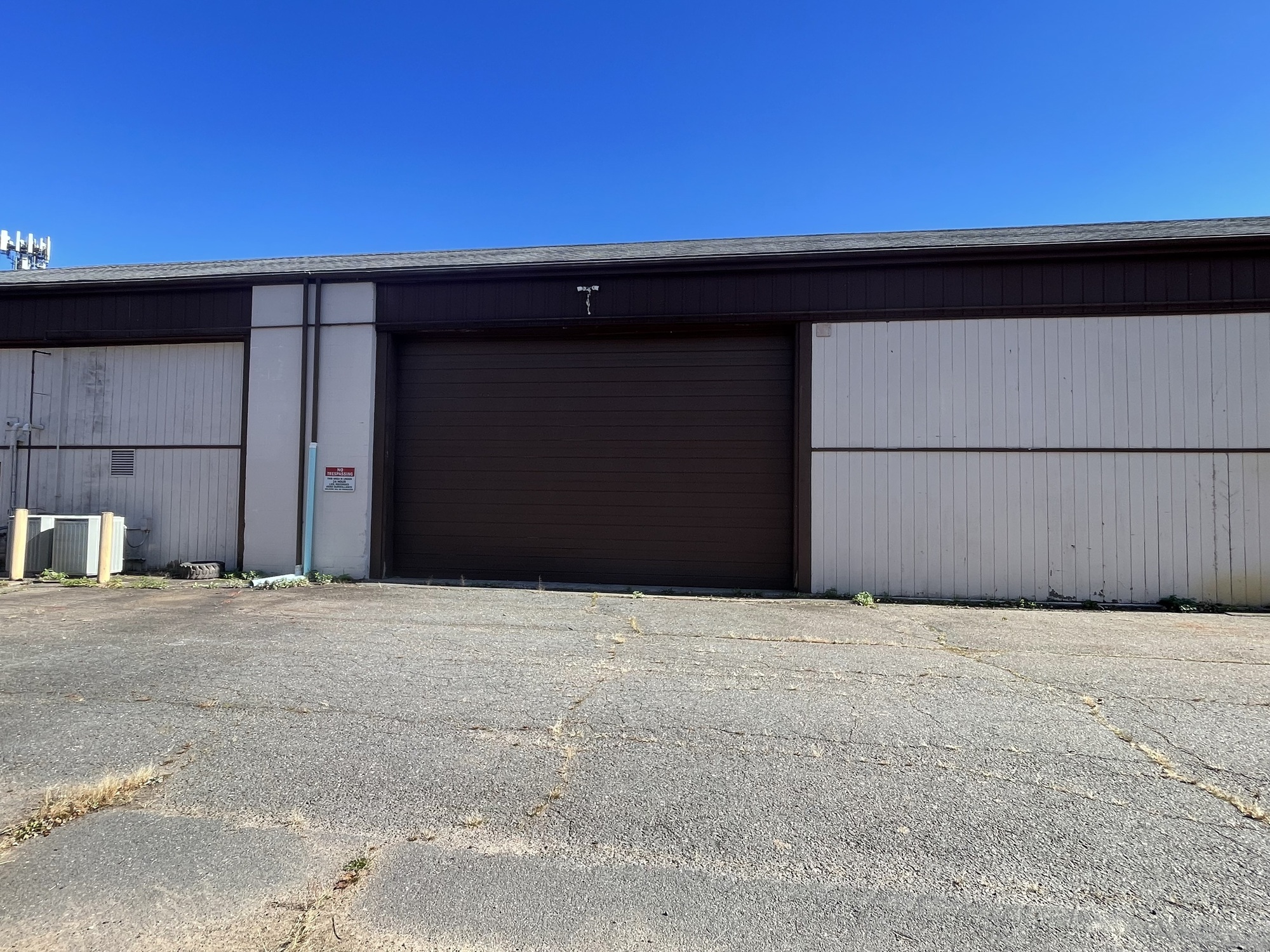 Warehouse space with office & loading dock 3