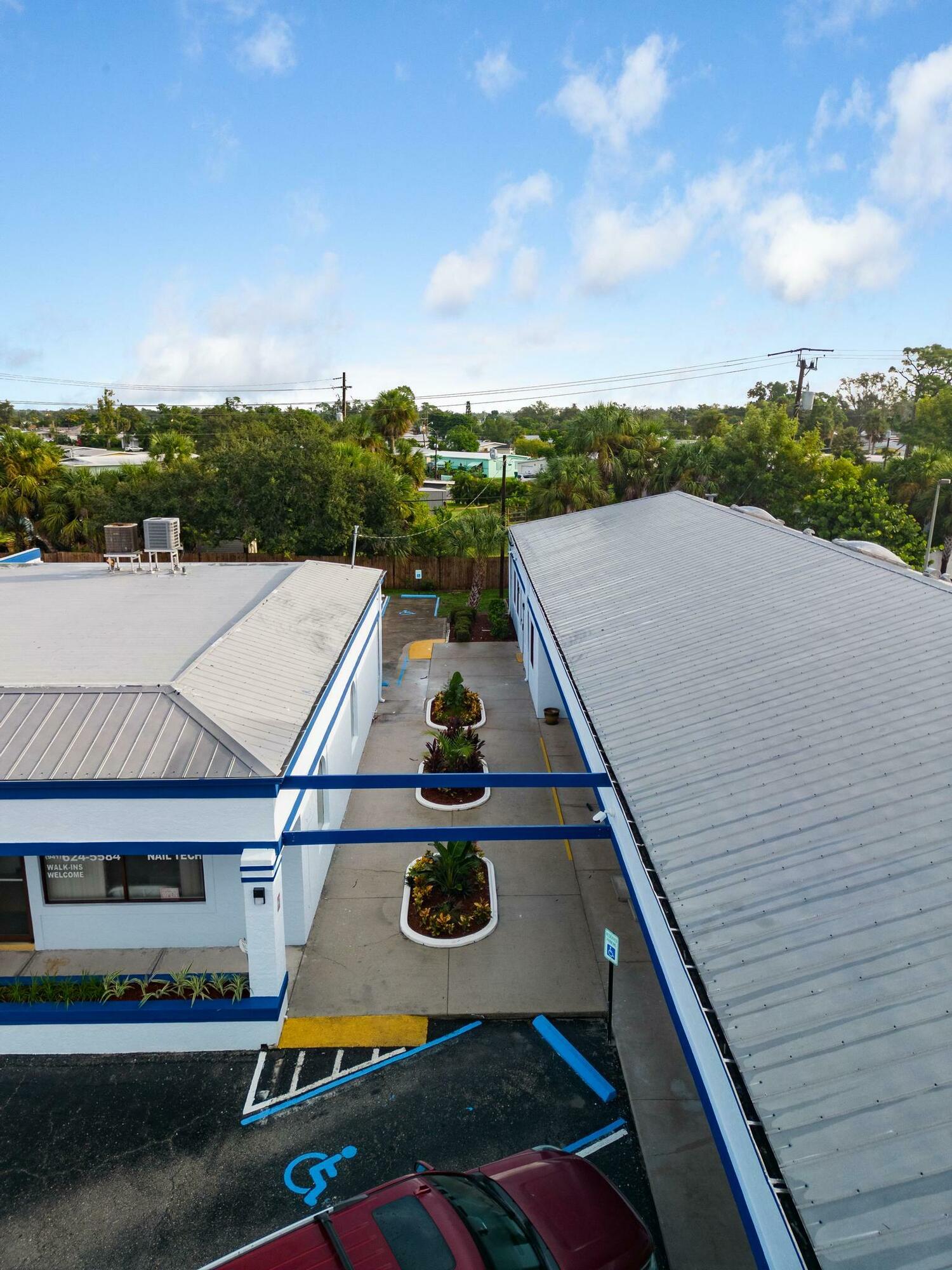 2886 Tamiami Trail - photo 3 of 11