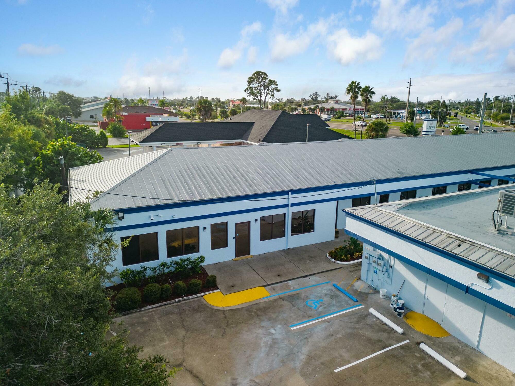 2886 Tamiami Trail - photo 4 of 11