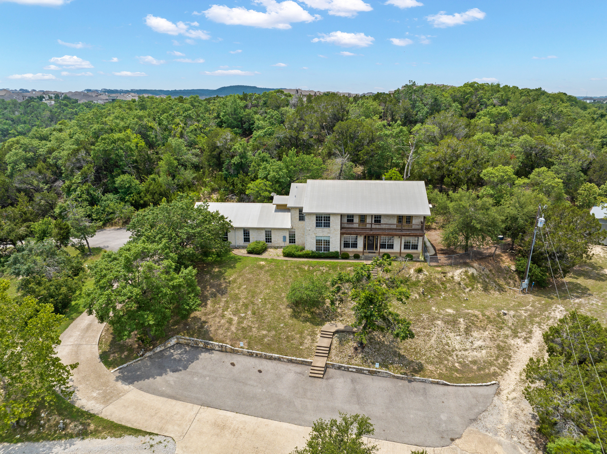 19019 Hwy 71 W- Lease