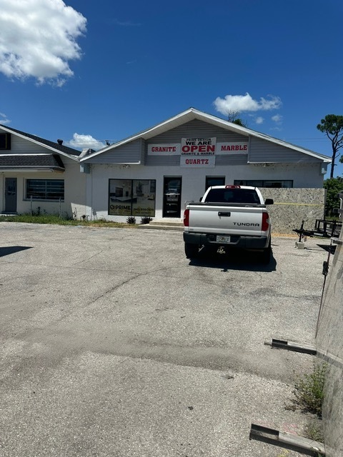 2586 Tamiami Trl Unit B - photo 6 of 9