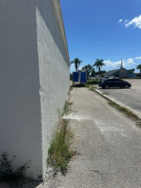 2586 Tamiami Trl Unit B - photo 7 of 9