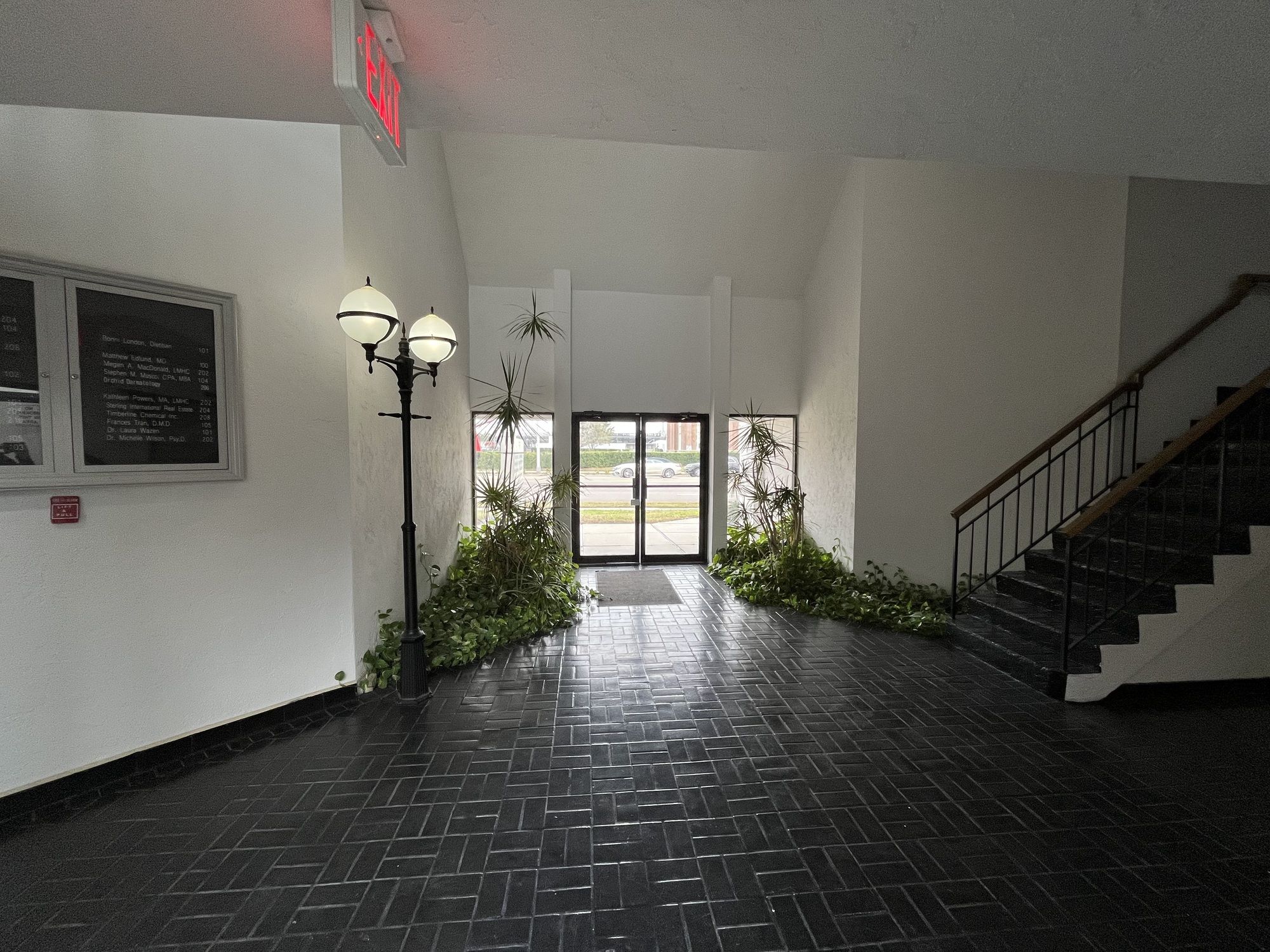 950 S Tamiami Trl - photo 2 of 16
