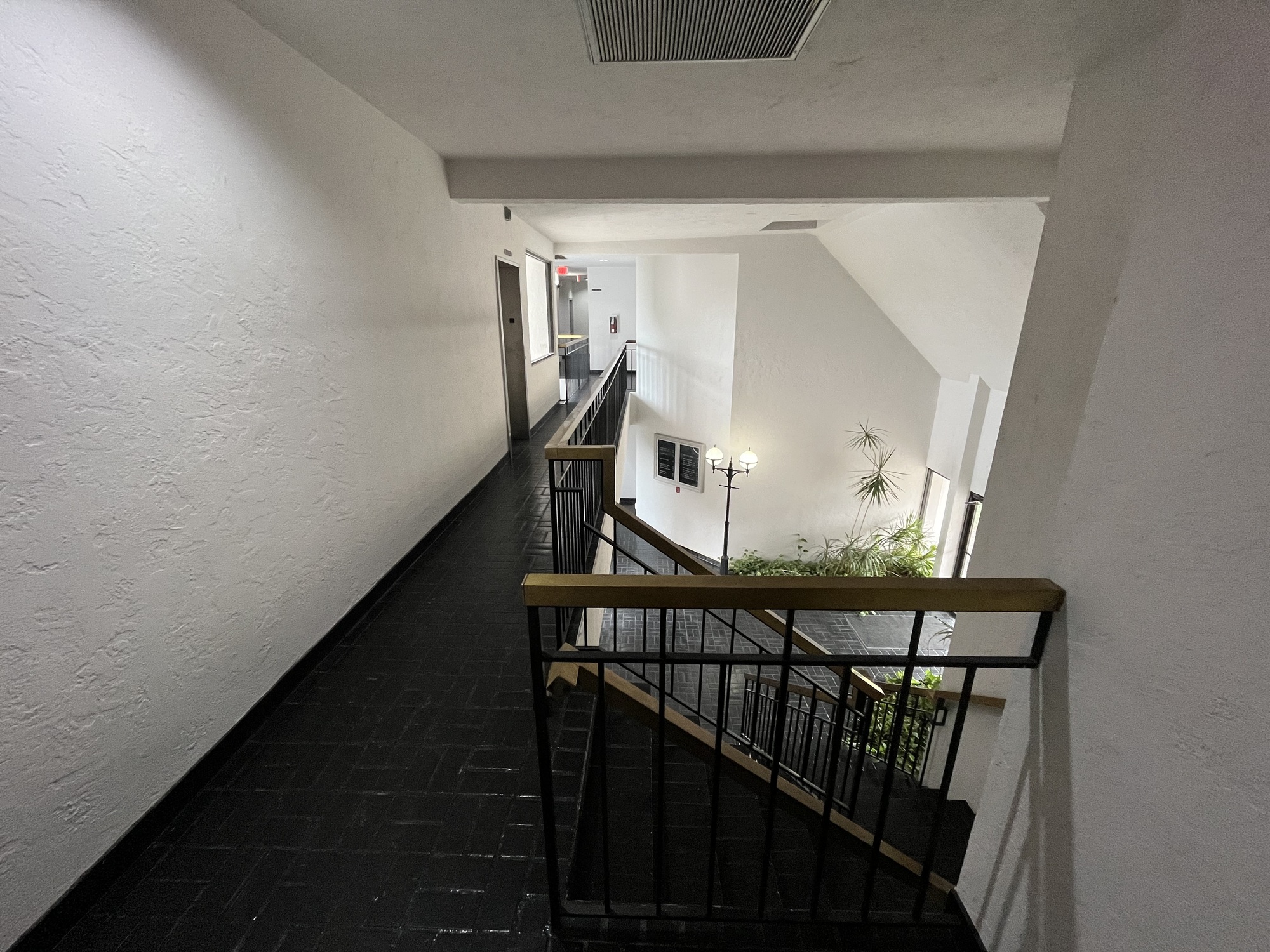 950 S Tamiami Trl - photo 10 of 16