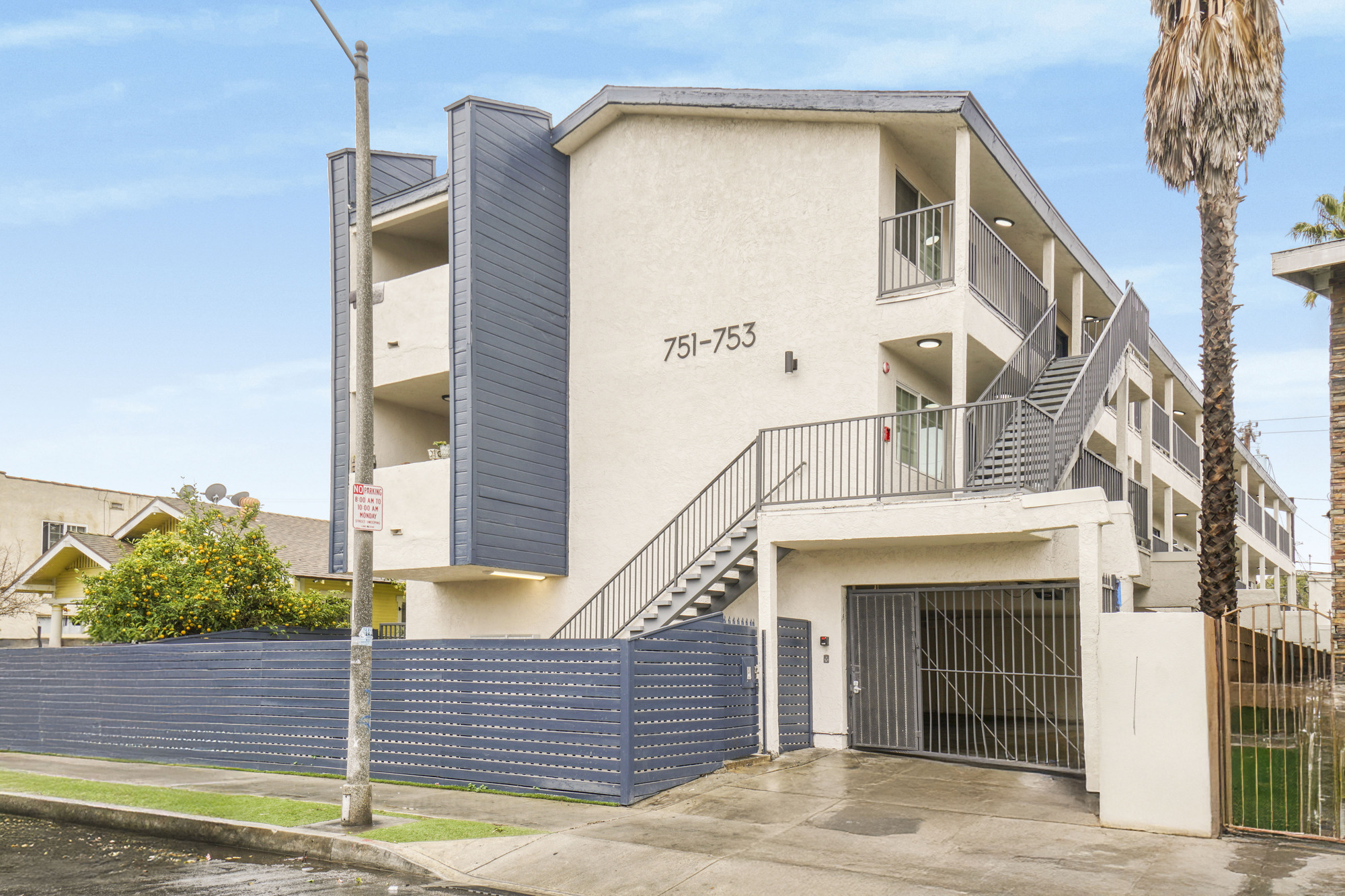 10-unit multifamily property at 751 Cerritos Ave, Long Beach, CA