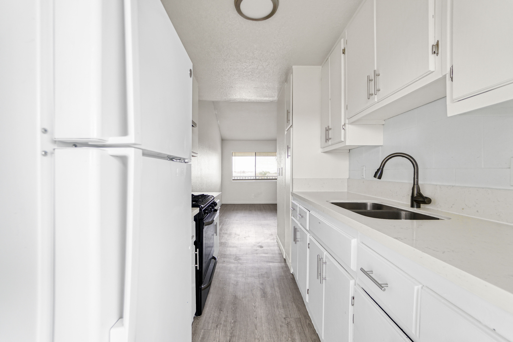 751 Cerritos Ave thumbnail 6