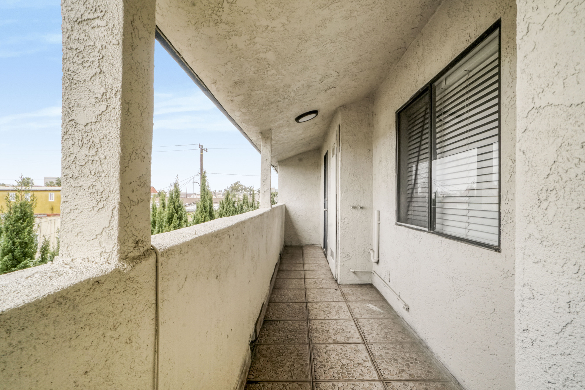751 Cerritos Ave thumbnail 10