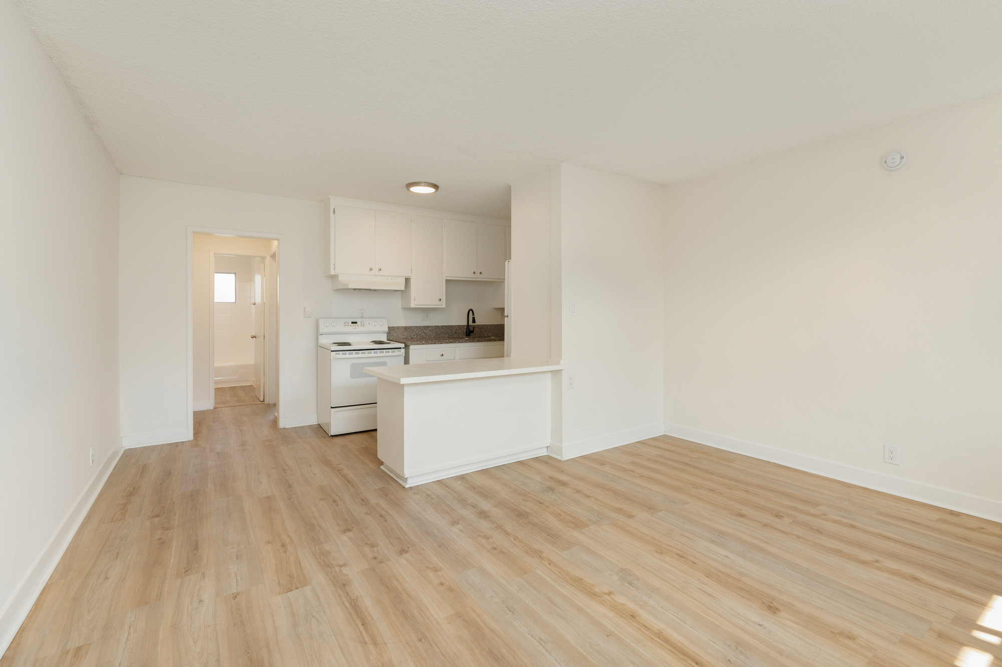1626 Pine Ave thumbnail 3