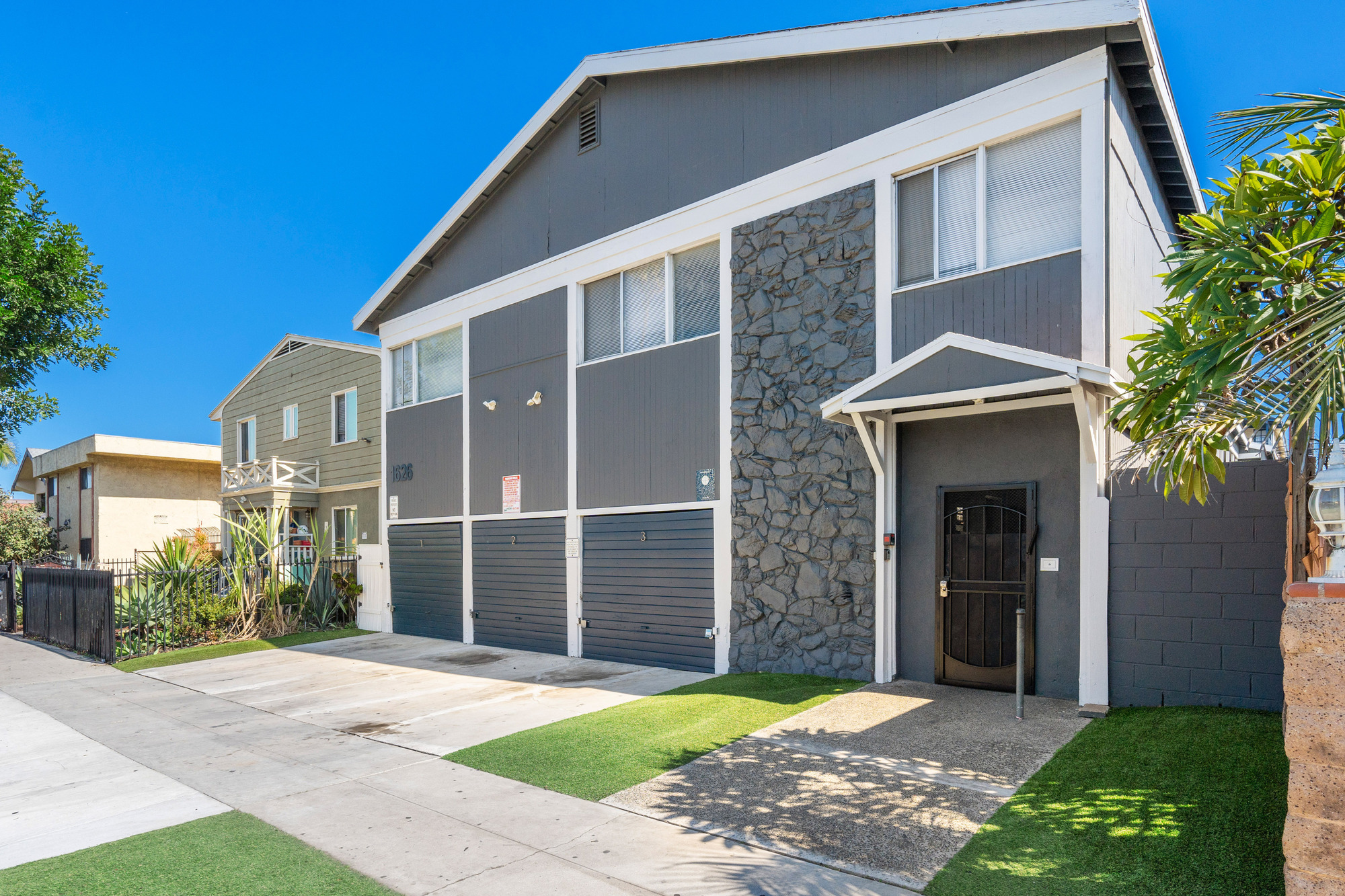 1626 Pine Ave thumbnail 15