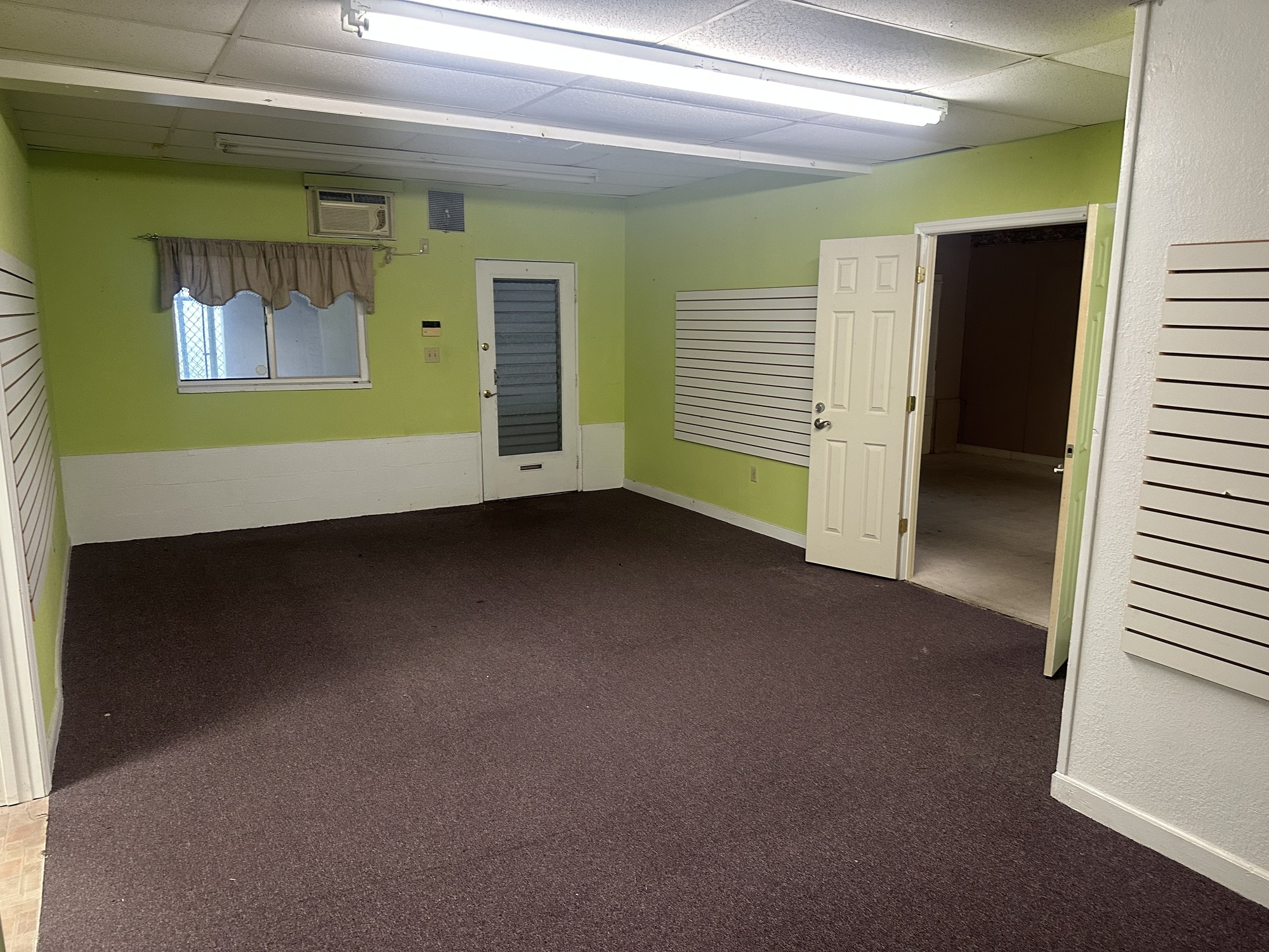 3642 Tamiami Trail - photo 10 of 19