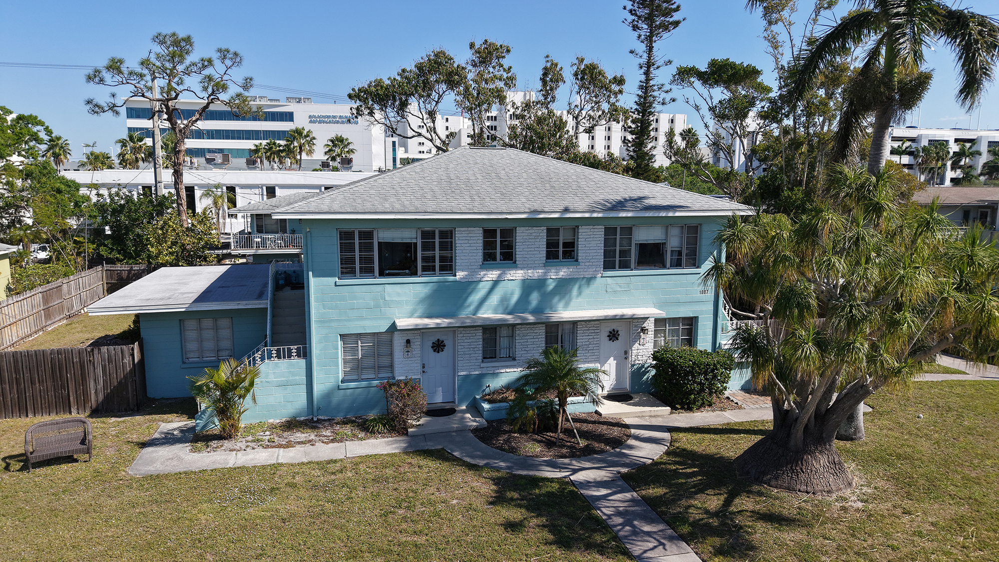 1887 Hyde Park St, Sarasota, FL 34239