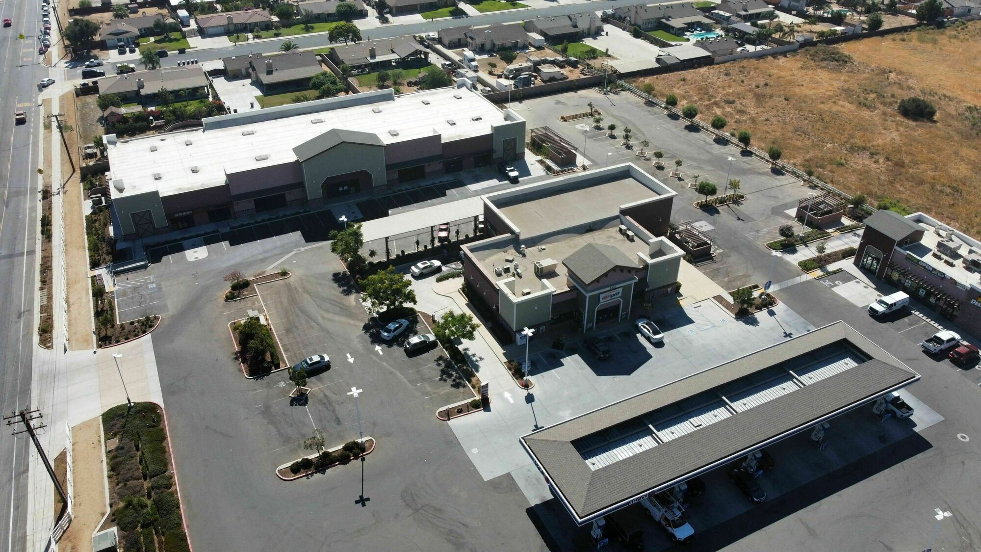 Limonite Plaza 4