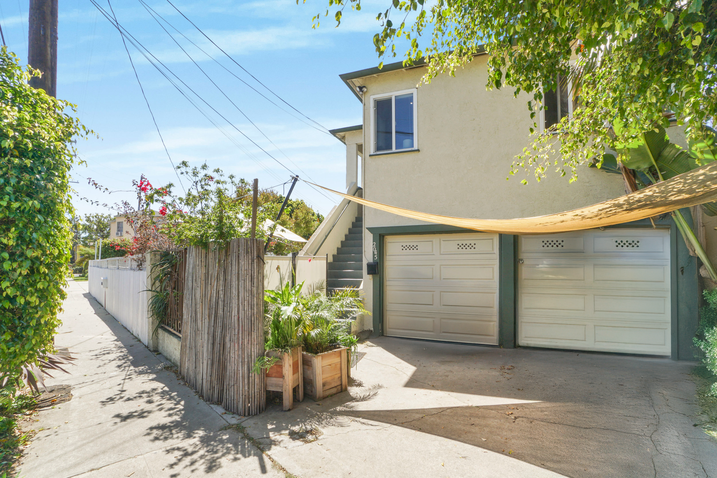 1134 Marco Pl, Venice thumbnail 2