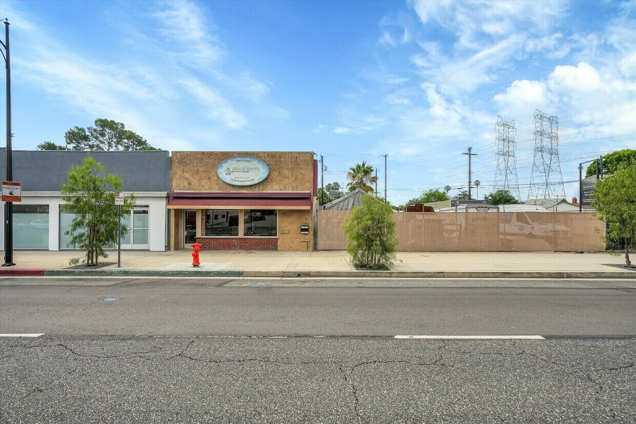Retail in Burbank
