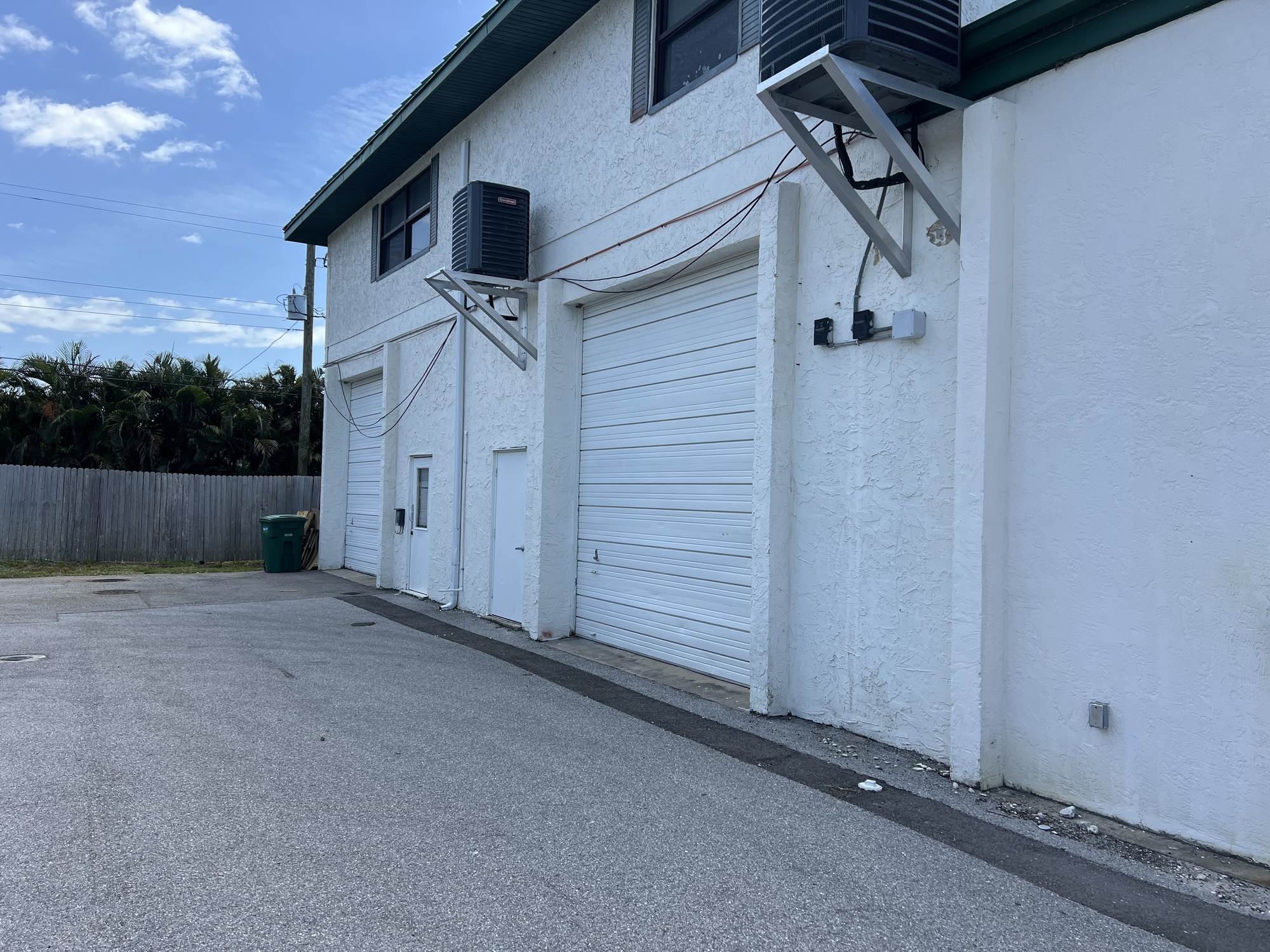 Suite 2906 - Roll Up Door (East)