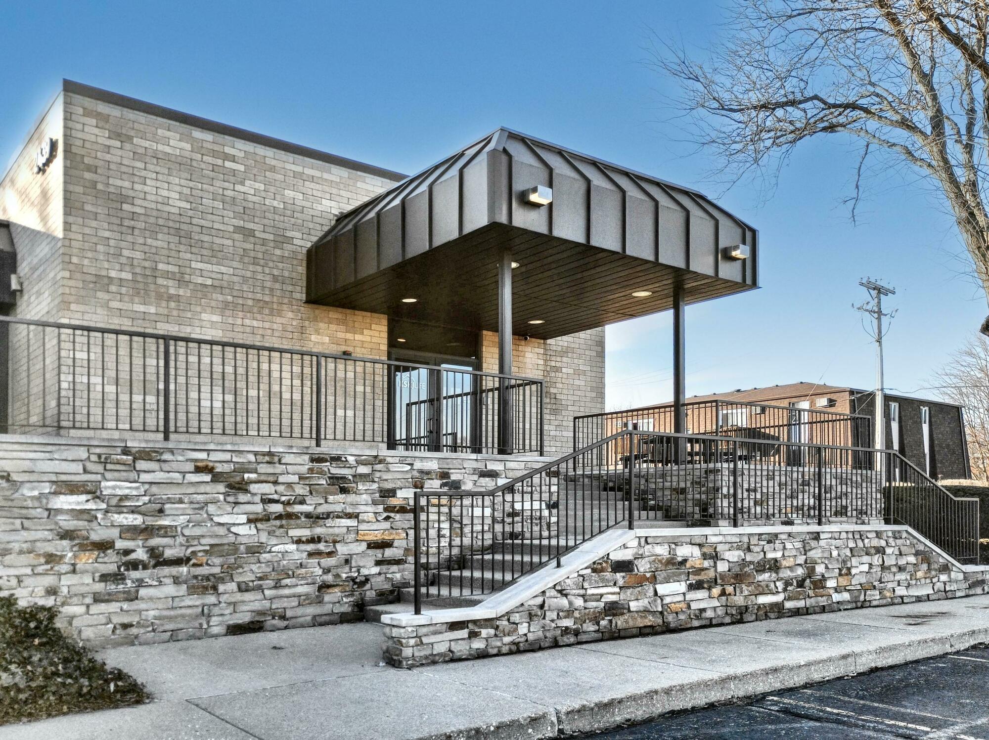 Office in Joliet 3