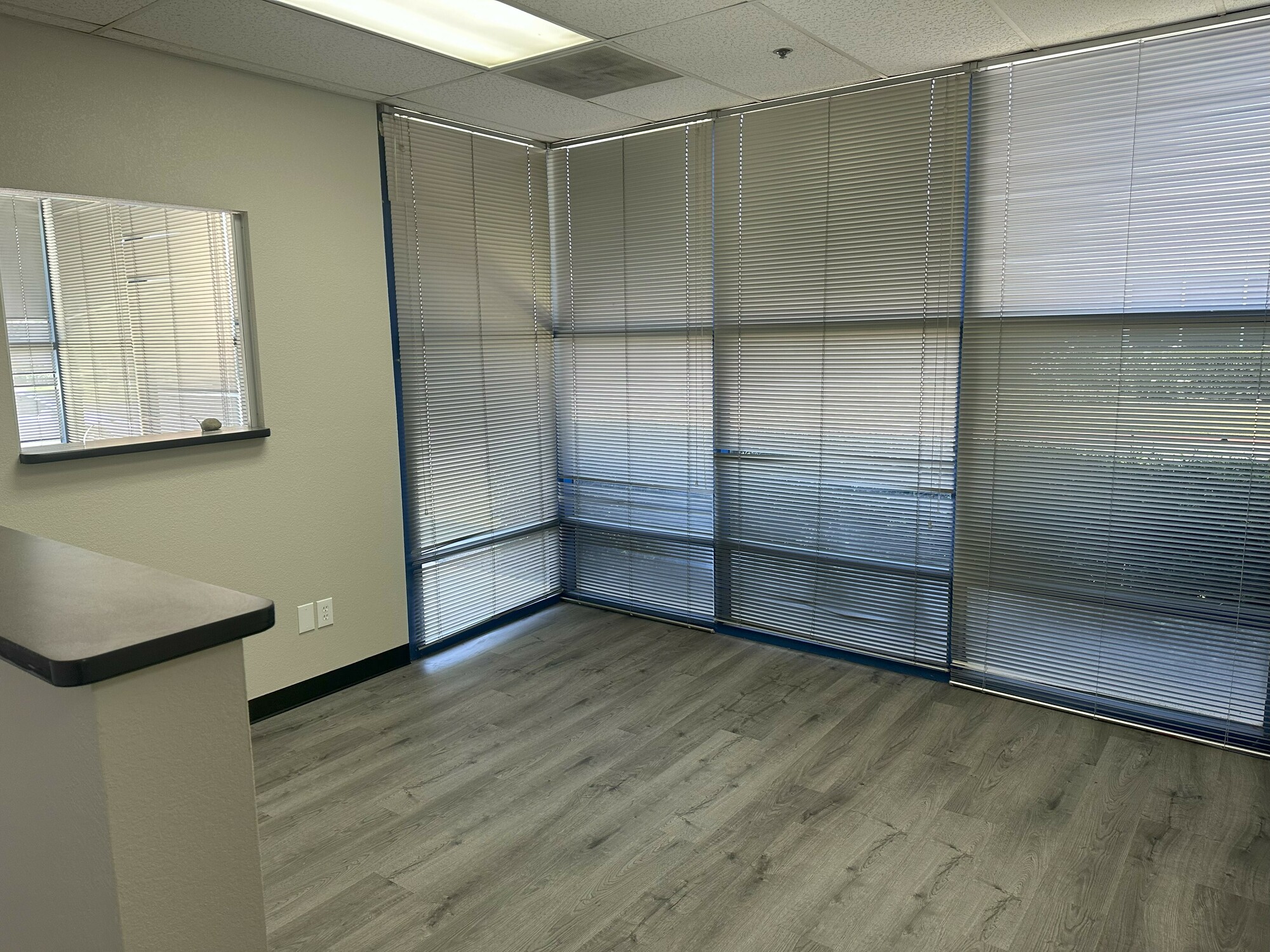Industrial Warehouse great for Manufacturing or Distribution 5