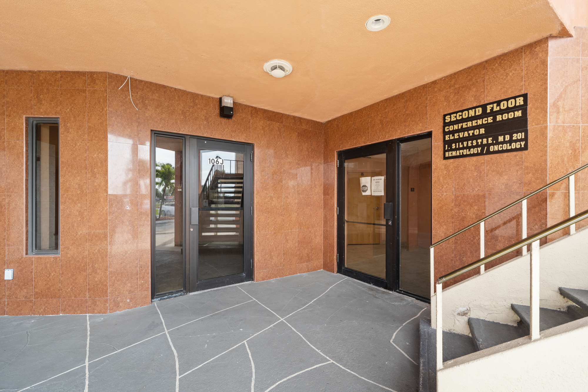 3524 Tamiami Trail - photo 9 of 10