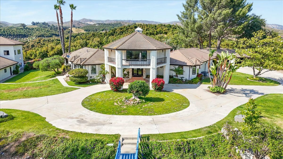 Roseland Ave Moorpark
