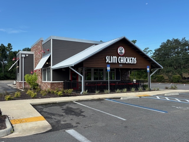 Stand alone drive thru restaurant property 5