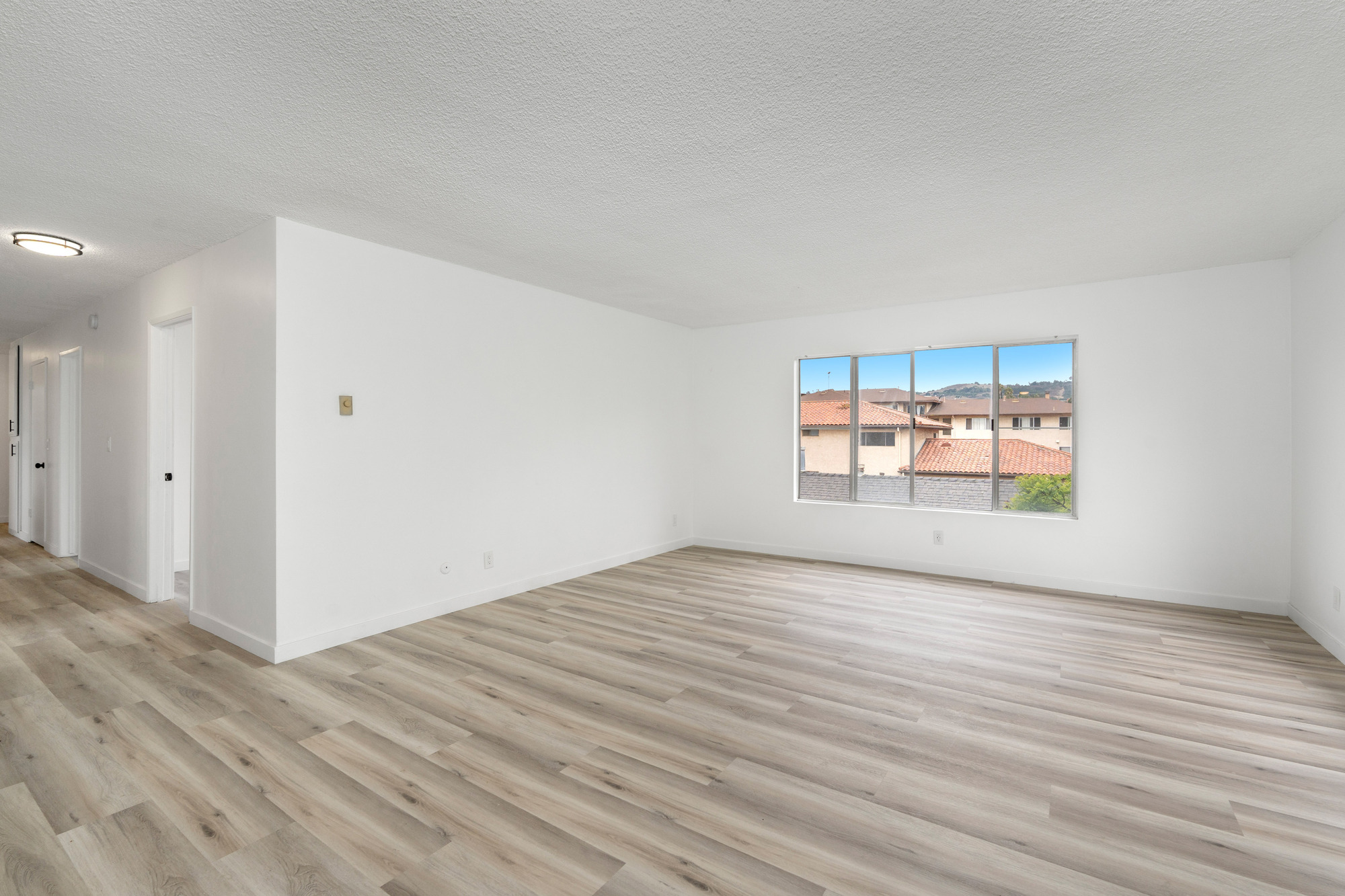 935 W 10th St thumbnail 4